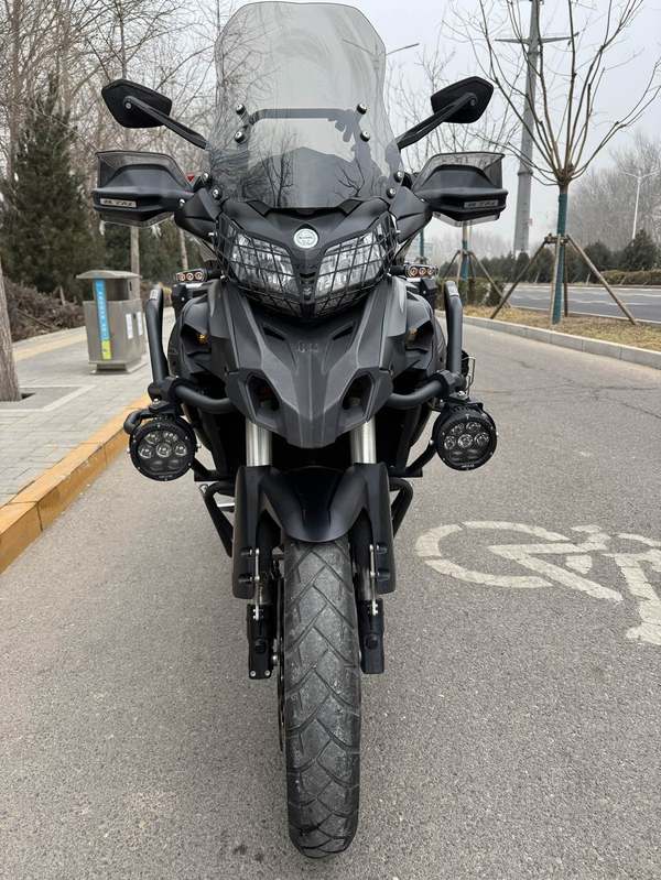 二手贝纳利金鹏 TRK502