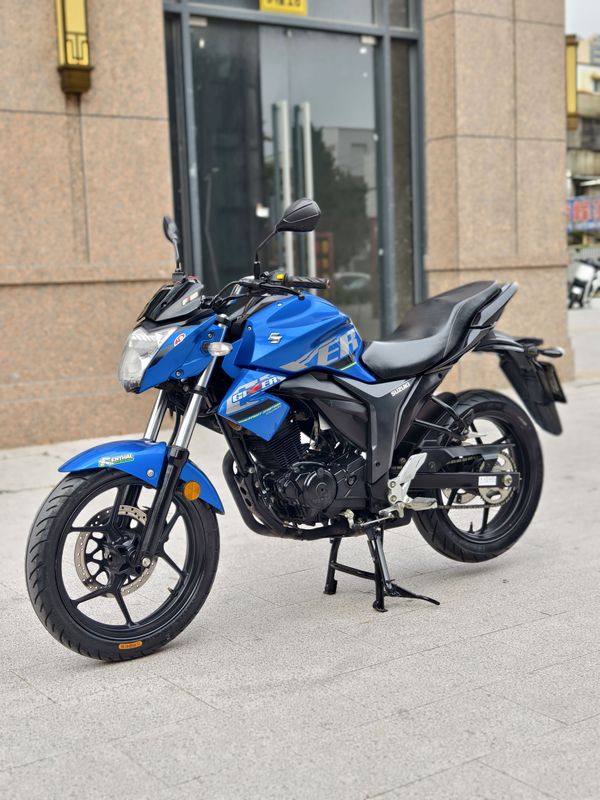 二手济南铃木极客飒 Gixxer 155