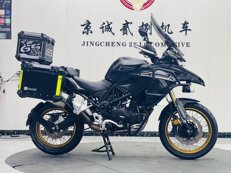 二手贝纳利TRK552