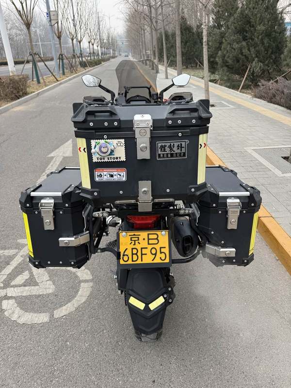 二手贝纳利金鹏 TRK502