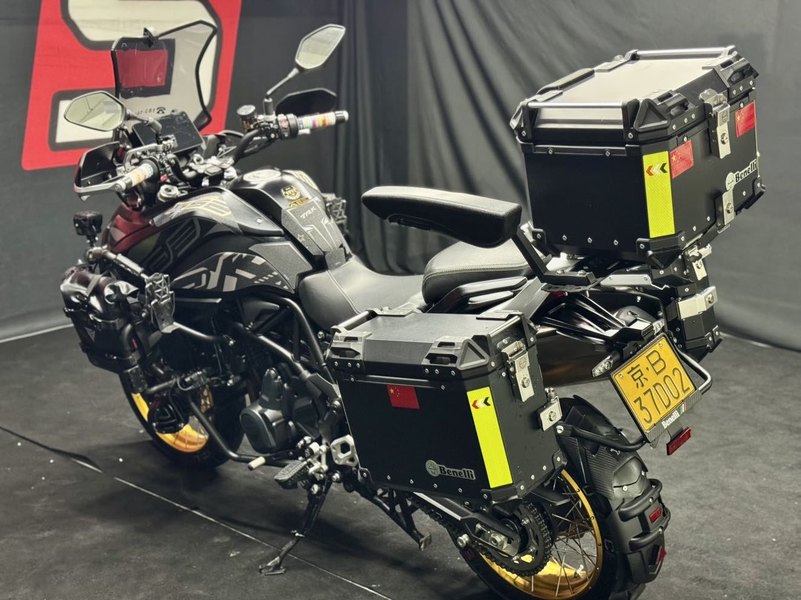 二手贝纳利TRK702