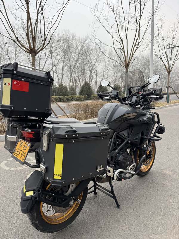 二手贝纳利金鹏 TRK502