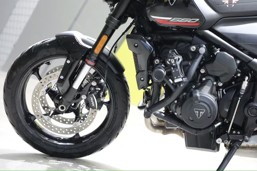 二手凯旋Trident 660