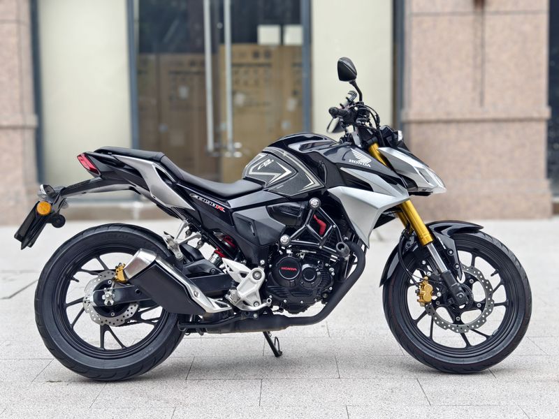 二手五羊本田CB190R 暴锋眼