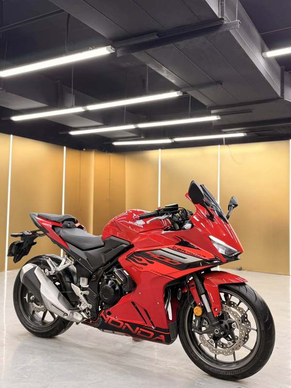 二手本田CBR400R
