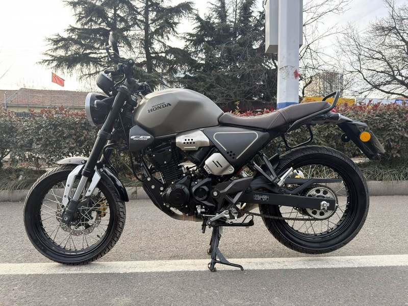 二手五羊本田鸷道 CB190SS