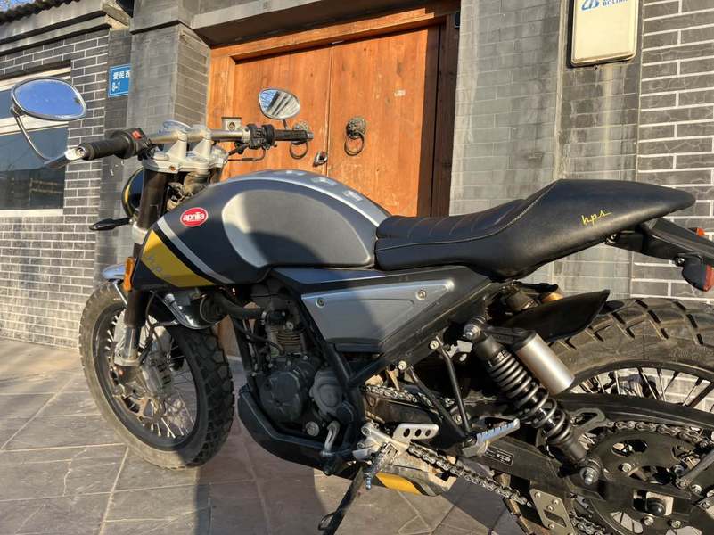 二手阿普利亚APR150-5