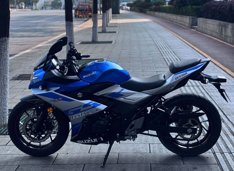 二手豪爵铃木GSX250R