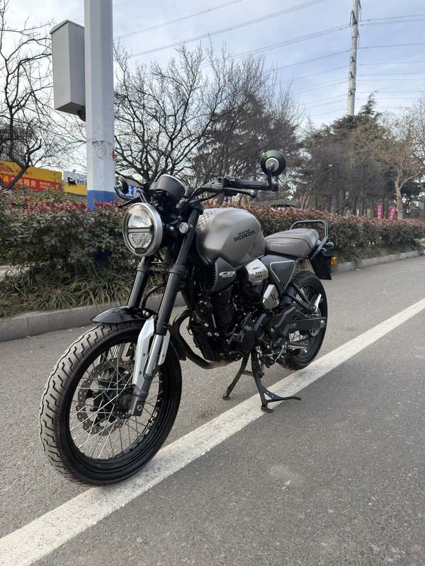 二手五羊本田鸷道 CB190SS