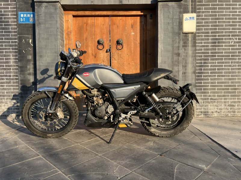 二手阿普利亚APR150-5