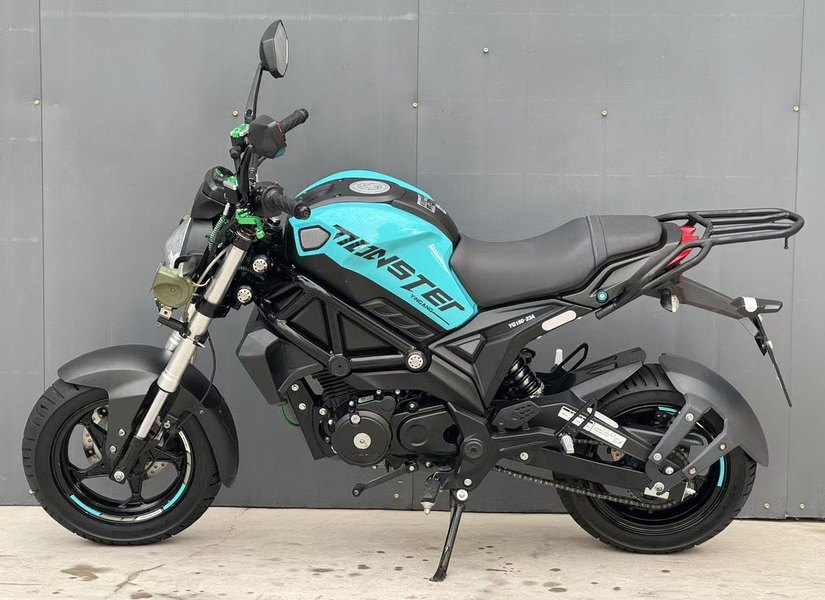 二手银钢小怪兽150