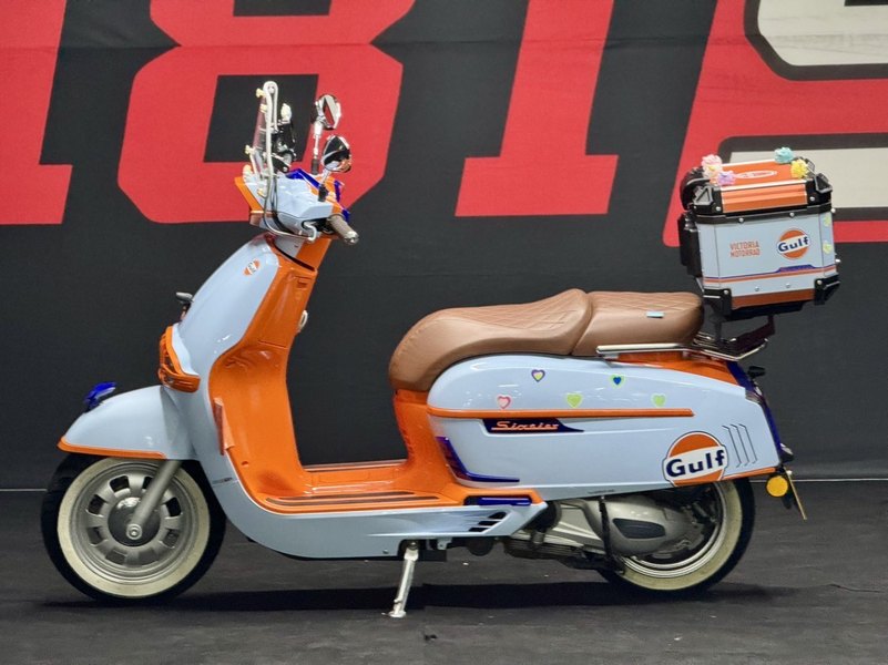 二手维多利亚Sixties 250Si