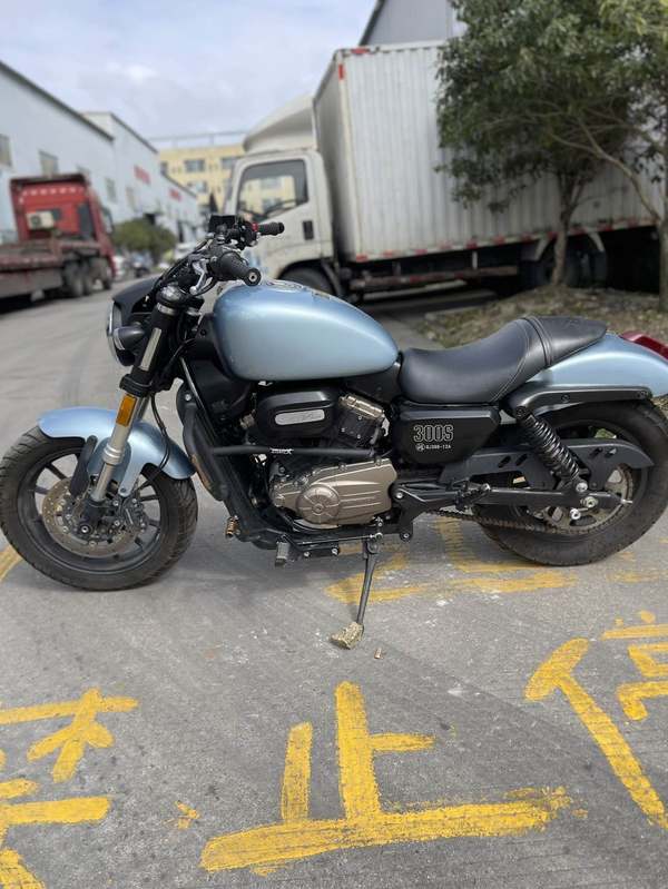 二手QJMOTOR闪300