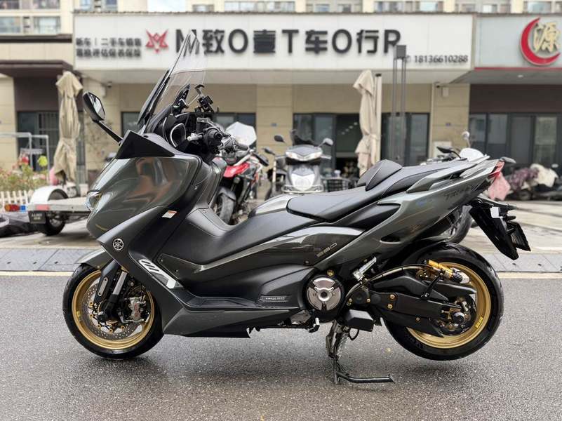 二手雅马哈TMAX