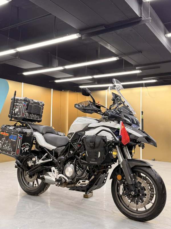 二手贝纳利金鹏 TRK502