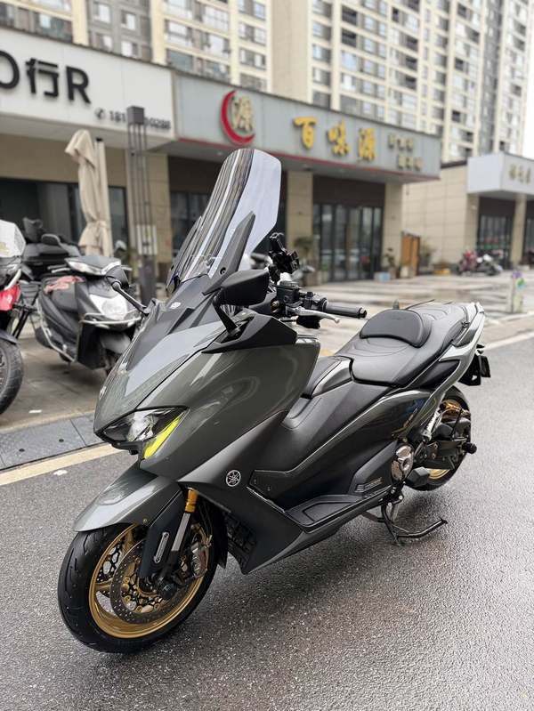 二手雅马哈TMAX
