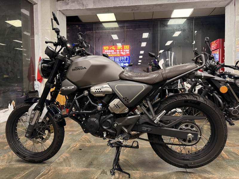 二手五羊本田鸷道 CB190SS