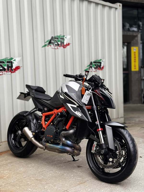 二手KTMR2R1290 Super Duke
