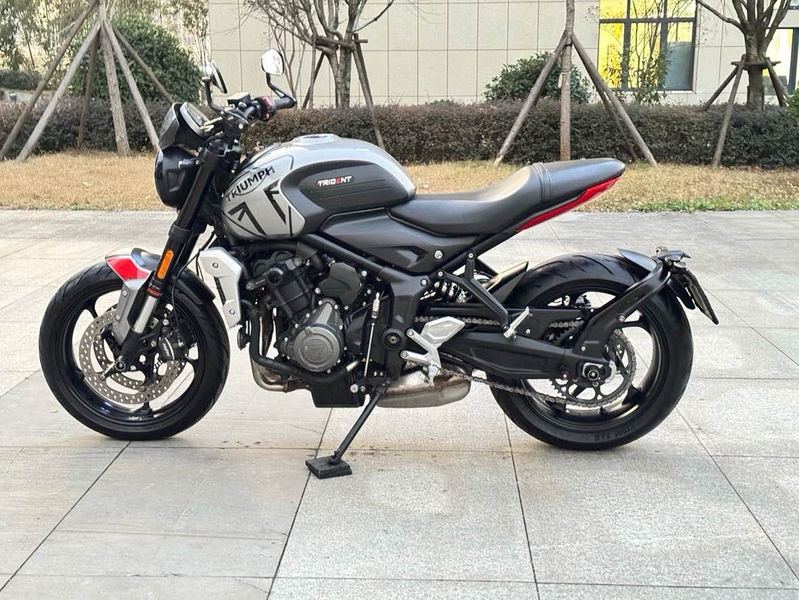 二手凯旋Trident 660