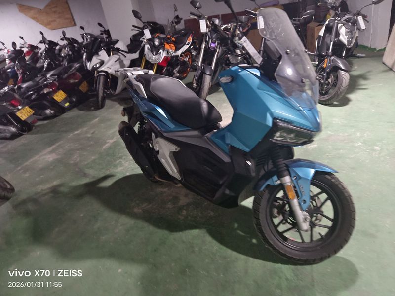 二手布雷斯通极宙 ADV150