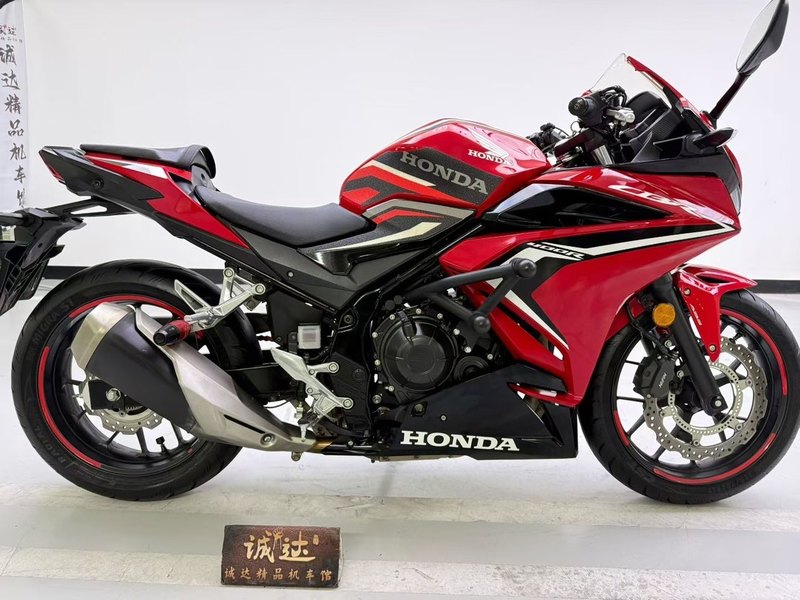 二手本田CBR400R