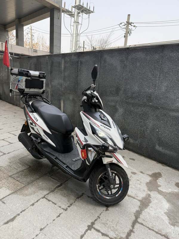 二手新大洲本田裂行 RX125Fi