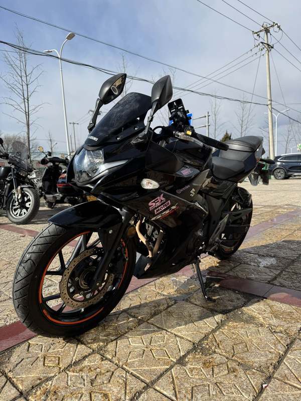 二手豪爵铃木GSX250R