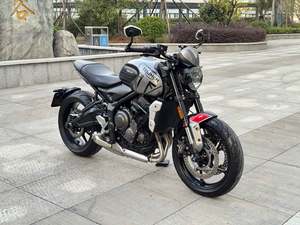 二手凯旋Trident 660