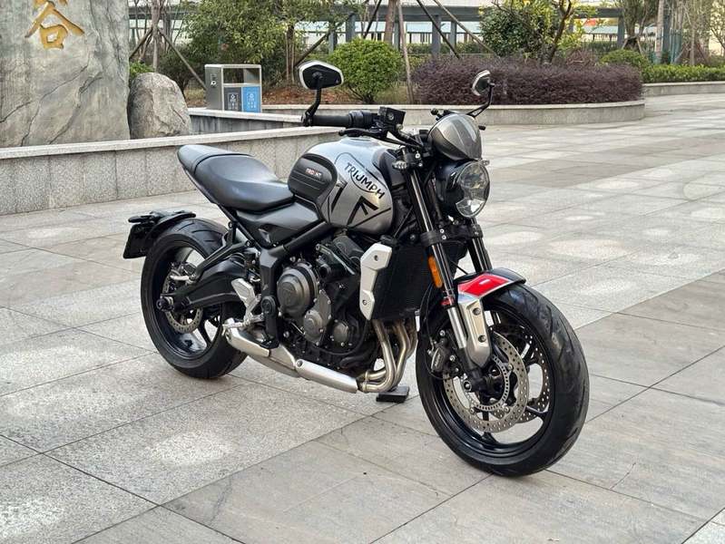 二手凯旋Trident 660