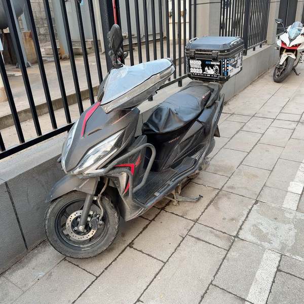 二手新大洲本田裂行 RX125Fi