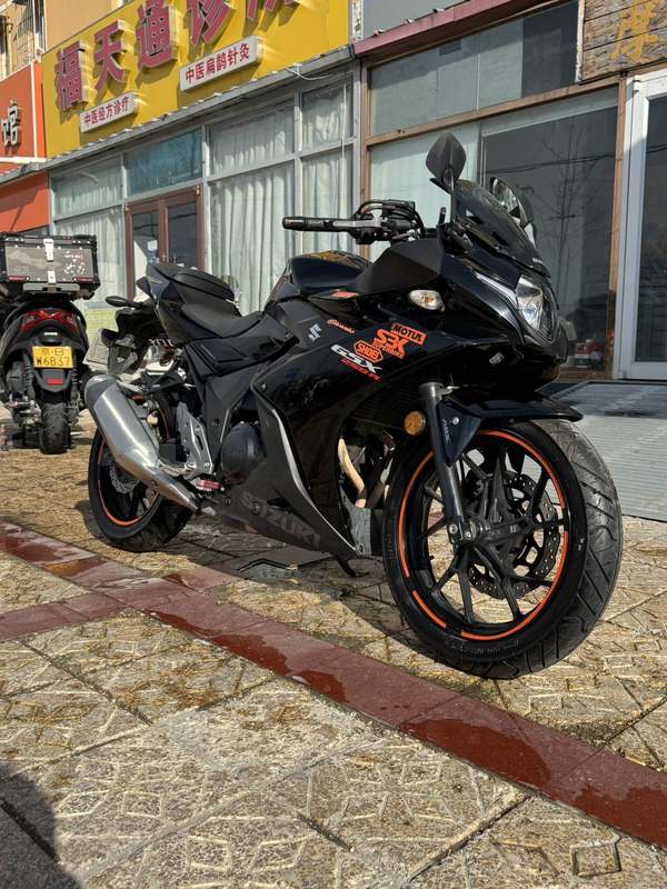 二手豪爵铃木GSX250R