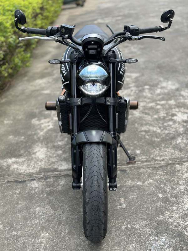 二手凯旋Trident 660