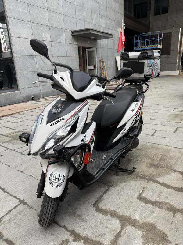 二手新大洲本田裂行 RX125Fi