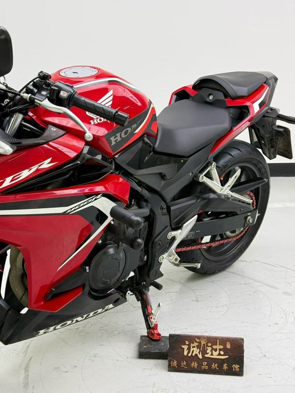 二手本田CBR400R