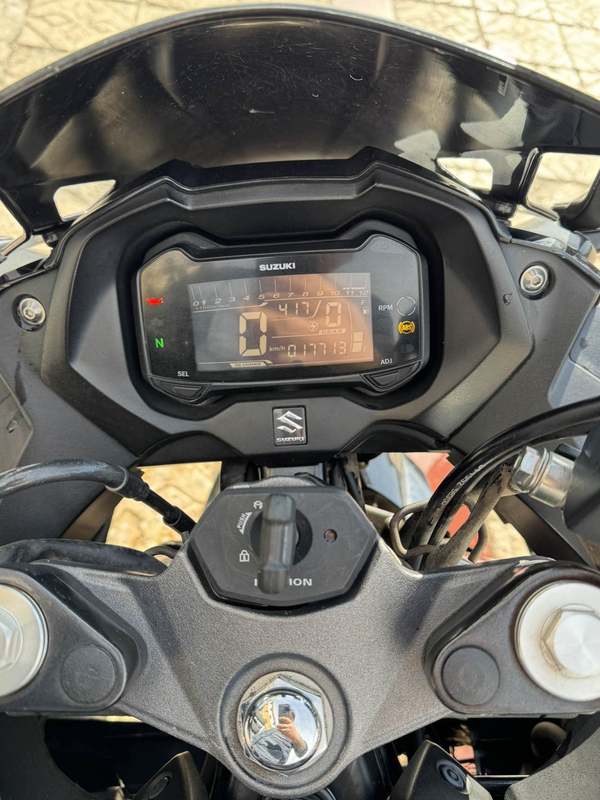 二手豪爵铃木GSX250R