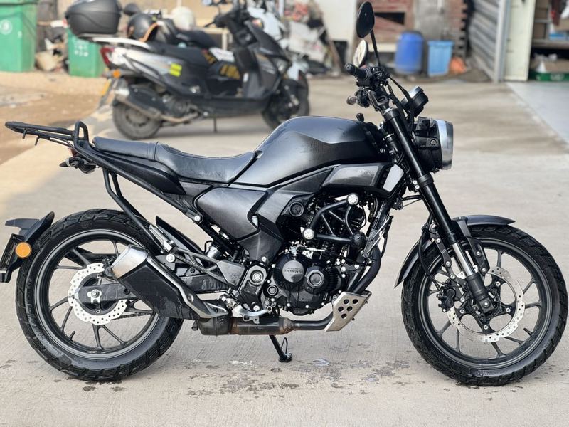 二手五羊本田鸷道 CB190SS