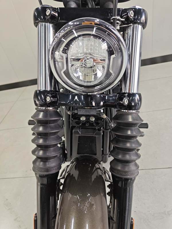 二手哈雷戴维森街霸 Street Bob