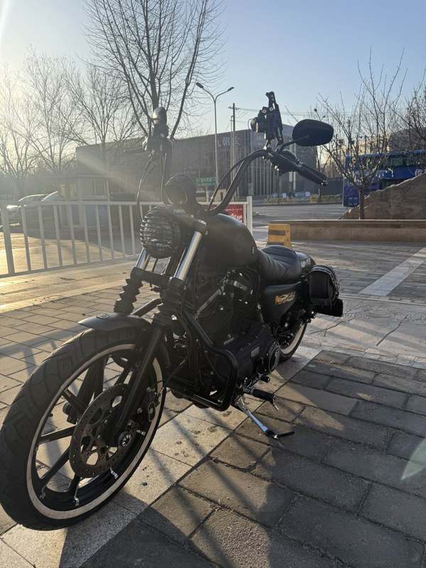 二手哈雷戴维森Iron883 硬汉