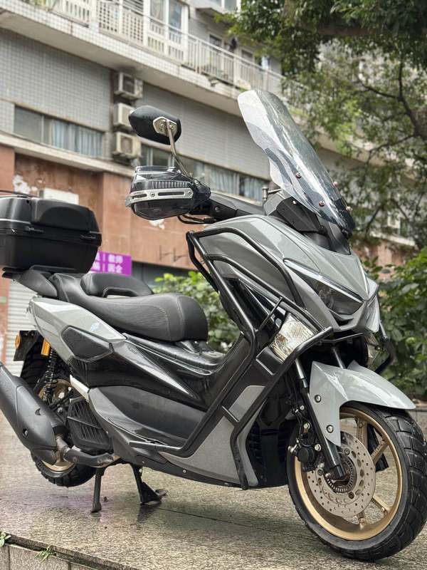 二手望雅猛士三代