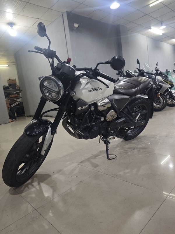 二手五羊本田鸷道 CB190SS