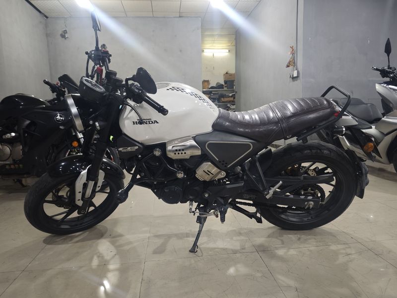 二手五羊本田鸷道 CB190SS