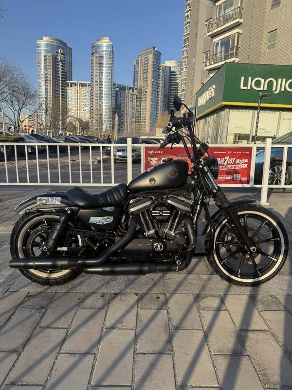 二手哈雷戴维森Iron883 硬汉