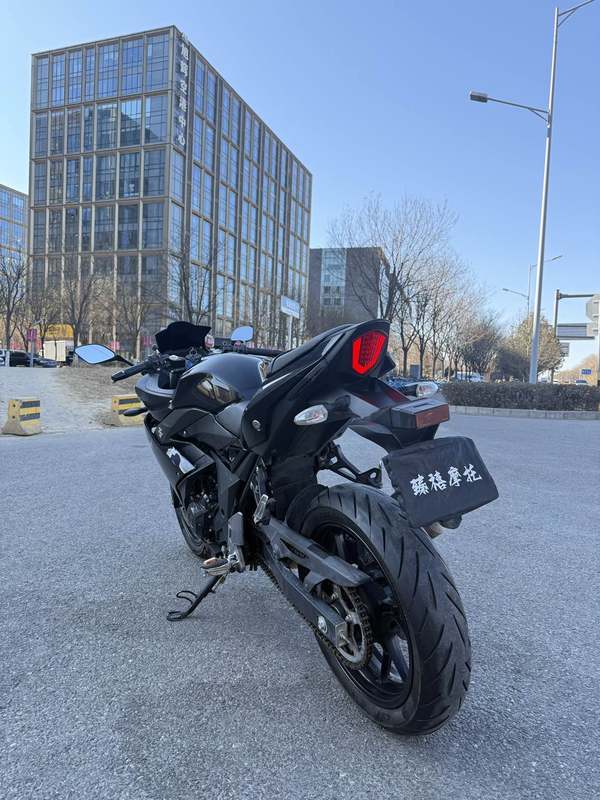 二手豪爵铃木GSX250R