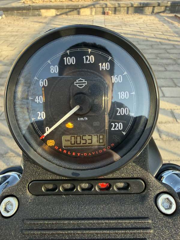 二手哈雷戴维森Iron883 硬汉