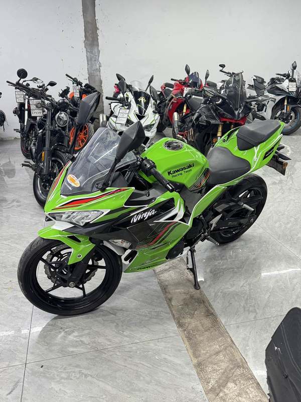 二手川崎Ninja 400