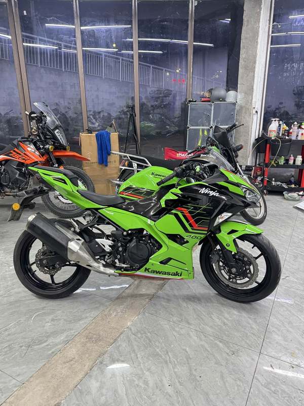 二手川崎Ninja 400