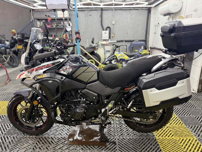 二手豪爵铃木DL250