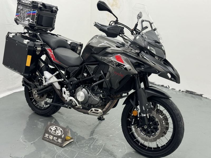 二手贝纳利金鹏 TRK502