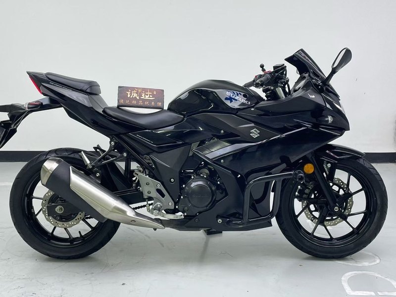 二手豪爵铃木GSX250R