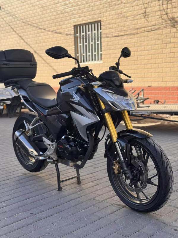 二手五羊本田CB190R 暴锋眼